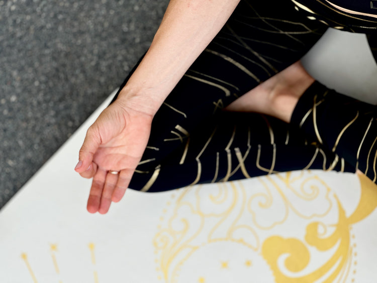 Cómo limpiar tu esterilla de yoga (y que te dure años): guía paso a paso de Namastecita