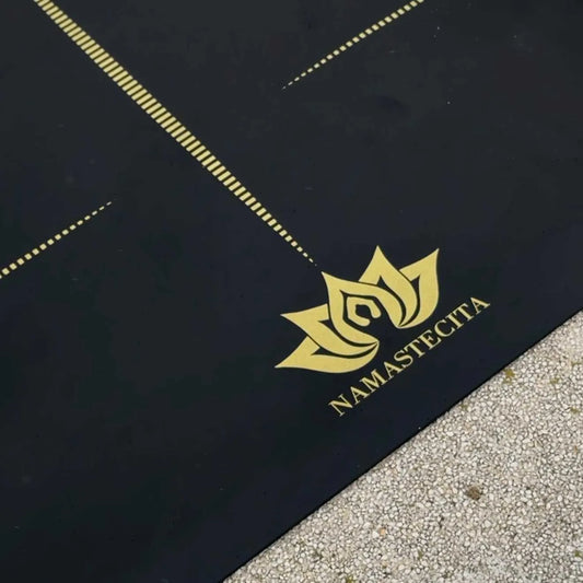 Conoce namastecita! mat de yoga antideslizante premium. 
